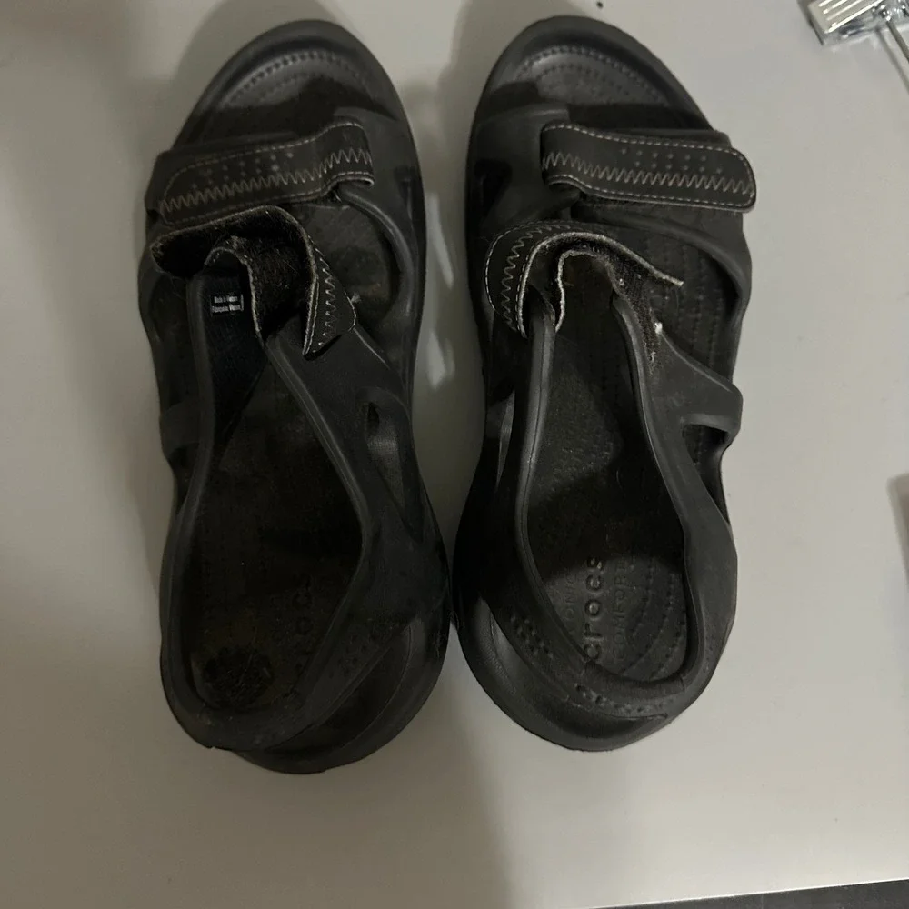 Crocs Swiftwater Sandals Mens 10 Black Adjustable Straps Water Shoes Outdoor